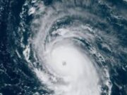 Alerta por huracán Humberto ya es categoría 5