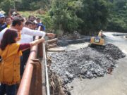 En coordinación y suma de esfuerzos entre el Gobierno federal, estatal y municipal, se restablecerá el Puente que pasa por el Río Necaxa y que dejo incomunicadas a varias comunidades.